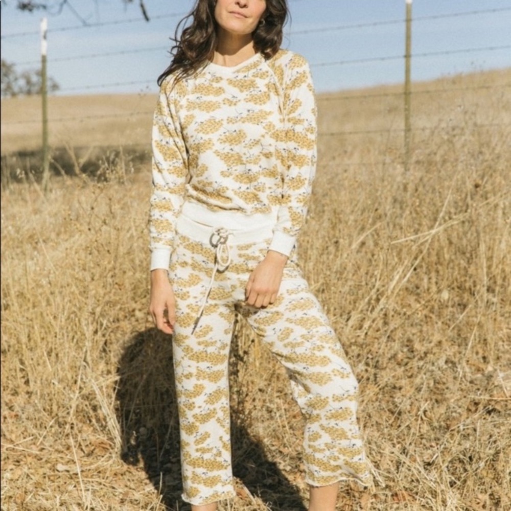 THE GREAT. Cream and Gold Cropped Pants
